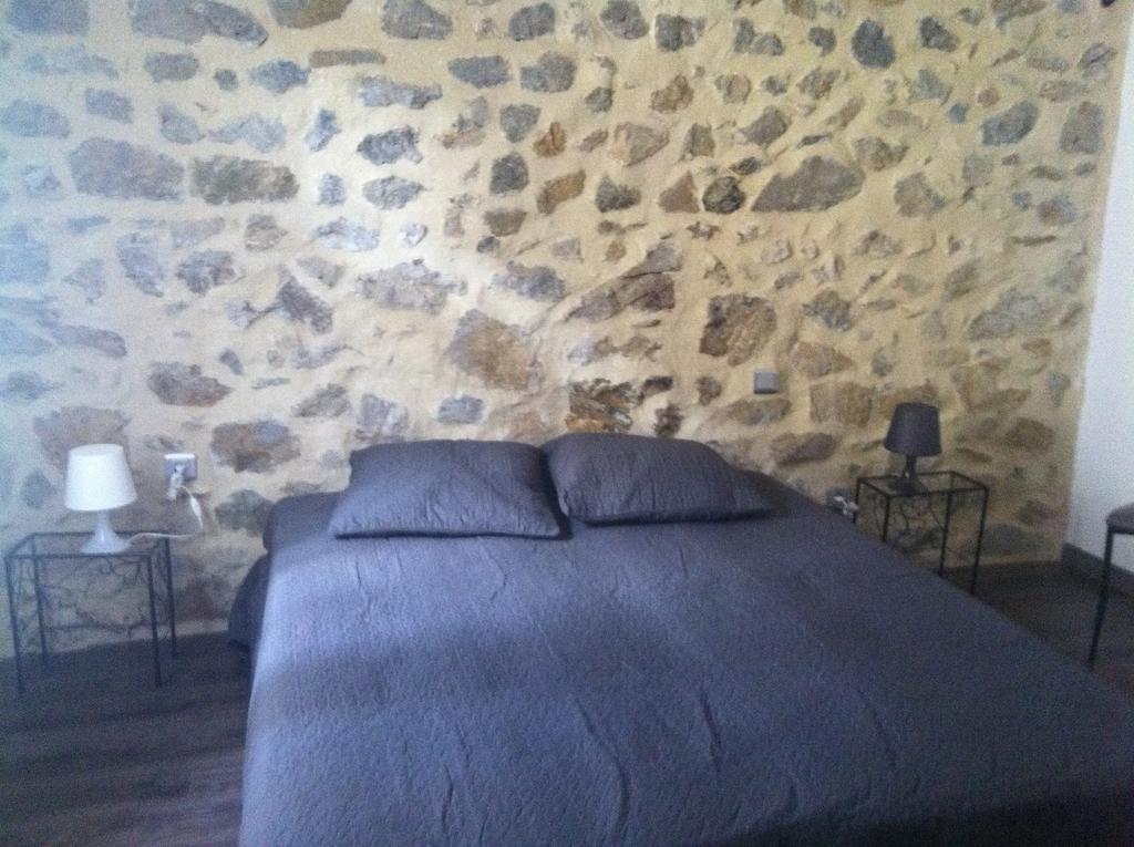 Ecurie De Cucugnan Bed and Breakfast Δωμάτιο φωτογραφία